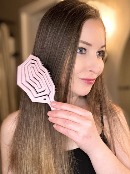 ArcticGlow™ Scalp Therapy Brush